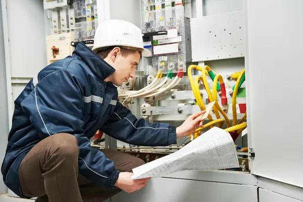 Advanced EV Charging Solutions for Homes and Commercial Buildings