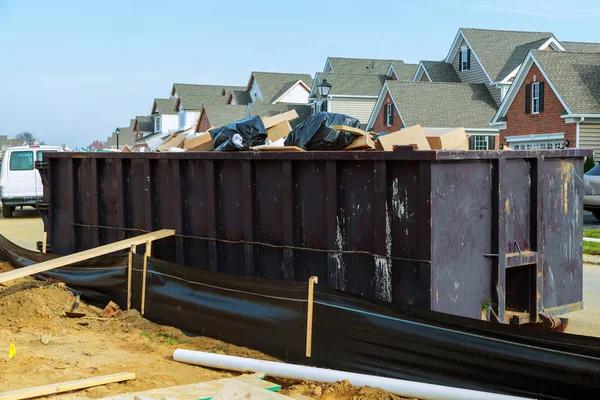 Choosing the Right Residential Dumpster Rental for Your Home Cleanup